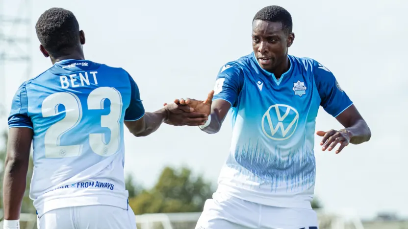 Canadian-Premier-League-HFX-Wanderers-FC-vs-Pacific-FC-Charlottetown-PEI.-Aug-15.-Sissoko-and-Bent.-CPL-Chant-Photography-e1597754437629-1440×722