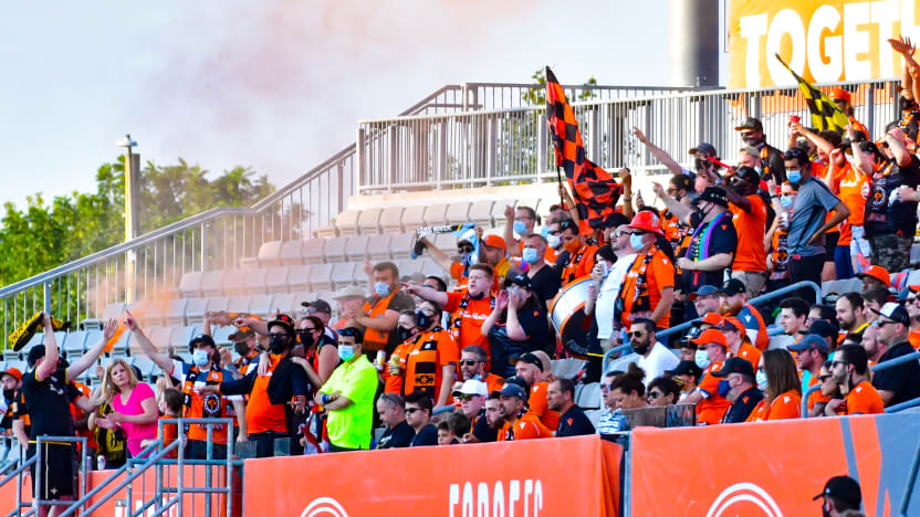 Ottawa Senators in Toronto to take on the Maple Leafs.