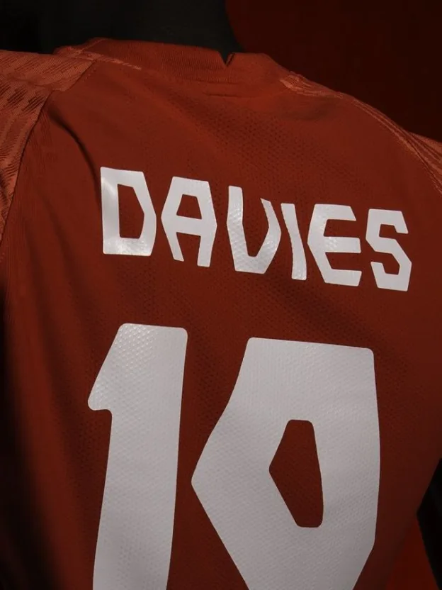 Canada Soccer reveals webstore, new CanMNT kit