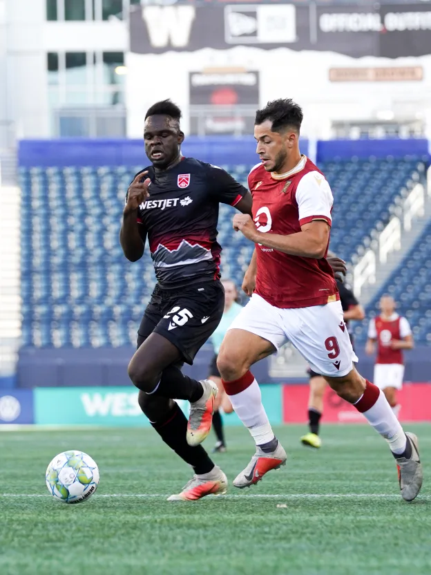 HIGHLIGHTS: Mason stays hot for Cavalry as his goal provides 1-0 win over Valour in fiesty affair