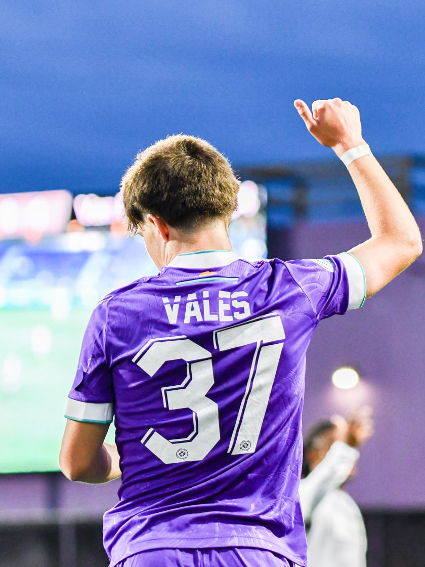 Mattias Vales makes his professional debut with Pacific FC at just 17 years old