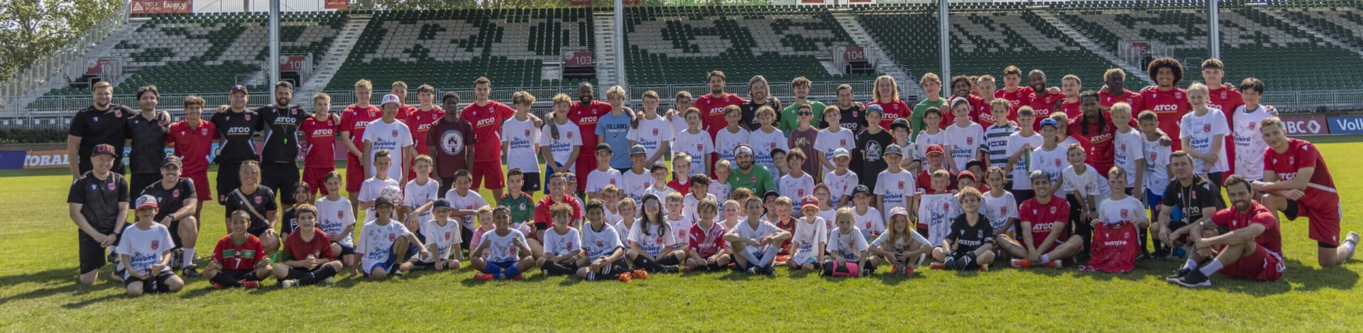 group-photo-of-the-camp